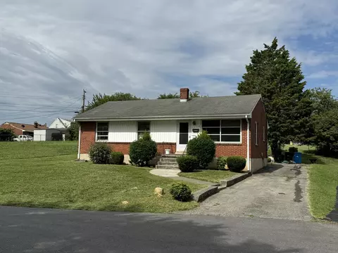 1716 Leon St NW, Roanoke, VA 24016