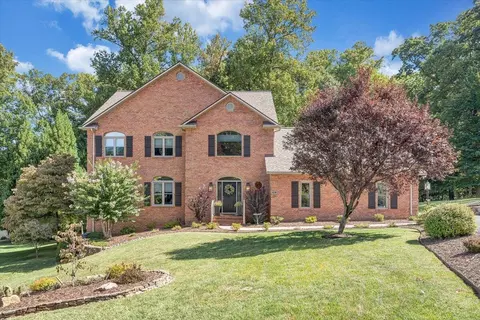 981 Highland Dr, Roanoke, VA 24019