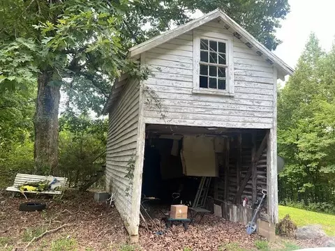186 Frank Redd Rd, Fieldale, VA 24089 photo 33