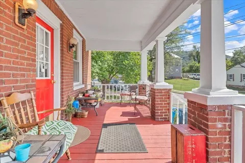 1102 6th St SE, Roanoke, VA 24013 photo 4