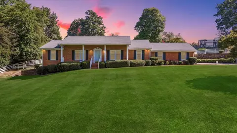 4941 0 Wing Commander Dr, Roanoke, VA 24018