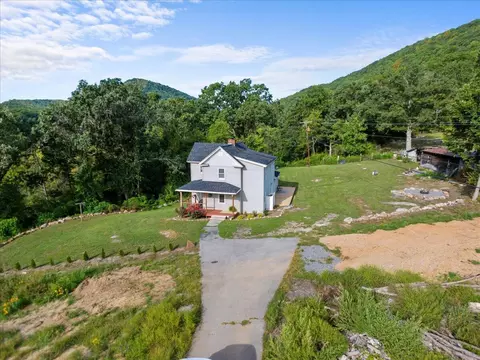 Exterior - 2938 N Fork Rd, Elliston, VA 24087 photo 9 of 10