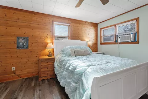 Bedroom - 2938 N Fork Rd, Elliston, VA 24087 photo 2 of 3