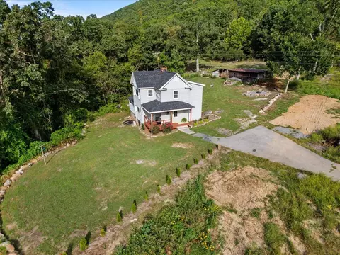 Exterior - 2938 N Fork Rd, Elliston, VA 24087 photo 10 of 10