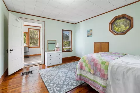 Bedroom - 2938 N Fork Rd, Elliston, VA 24087 photo 3 of 3