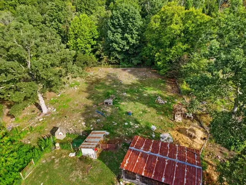 Exterior - 2938 N Fork Rd, Elliston, VA 24087 photo 7 of 10