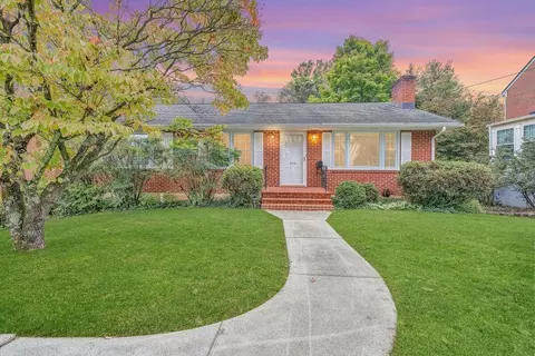 2714 Avenel Ave SW, Roanoke, VA 24015
