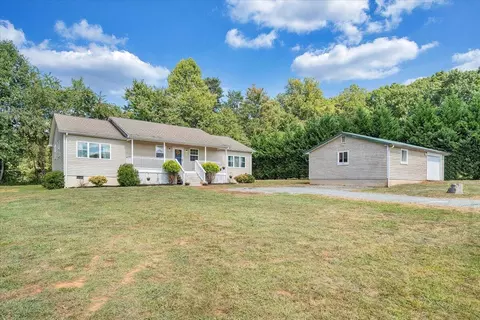 1819 Webster Rd, Glade Hill, VA 24092
