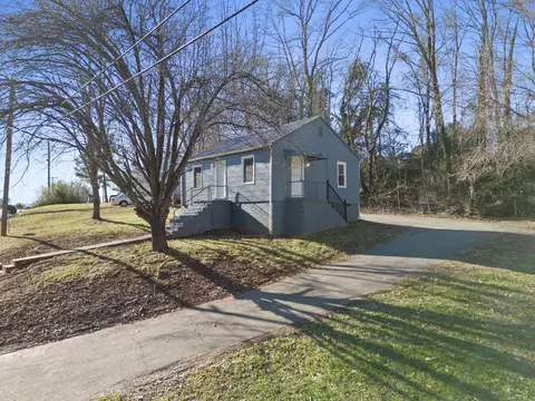 1916 Stultz Rd, Martinsville, VA 24112