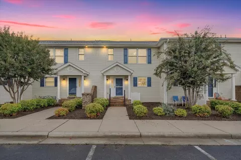 475 Cambridge Ct #E4, Hardy, VA 24101