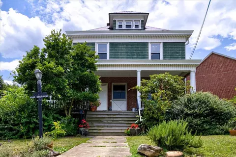 2202 Broadway Ave SW, Roanoke, VA 24014