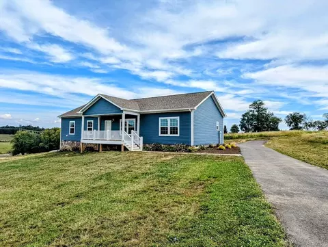 173 Long Level Rd SW, Floyd, VA 24091