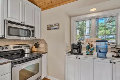 105 Windward Dr, Moneta, VA 24121 photo 9