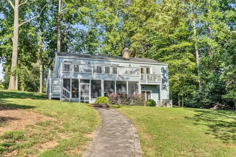 105 Windward Dr, Moneta, VA 24121 photo 2