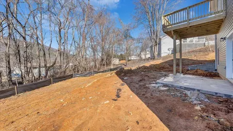 132 Chenault St, Buchanan, VA 24066 photo 30