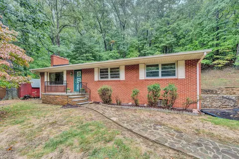 2722 Yellow Mountain Rd SE, Roanoke, VA 24014
