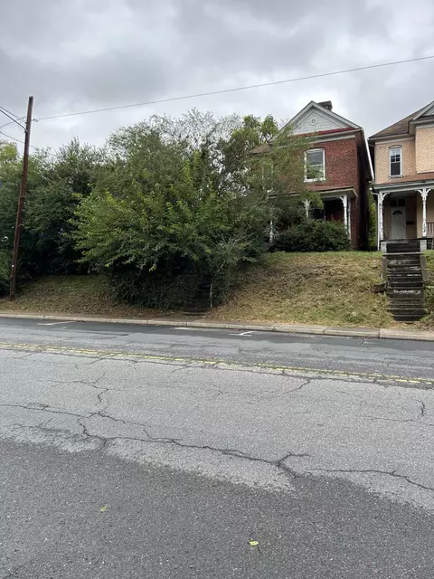 110 W Ridgeway St, Clifton Forge, VA 24422