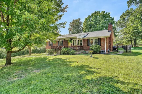 815 Hartsook Blvd SE, Roanoke, VA 24014