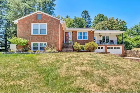 7426 Estes St, Roanoke, VA 24019