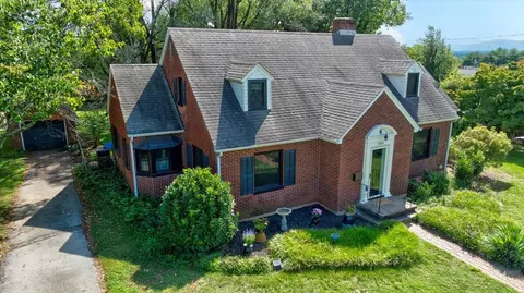1019 Halliahurst Ave, Vinton, VA 24179