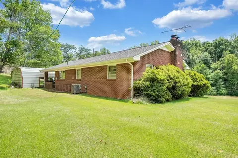 Exterior - 6475 Dry Hill Rd, Ferrum, VA 24088 photo 5 of 9