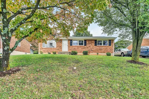 6321 Nell Dr, Roanoke, VA 24019