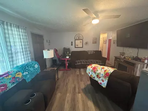 222 E Gordon St, Covington, VA 24426
