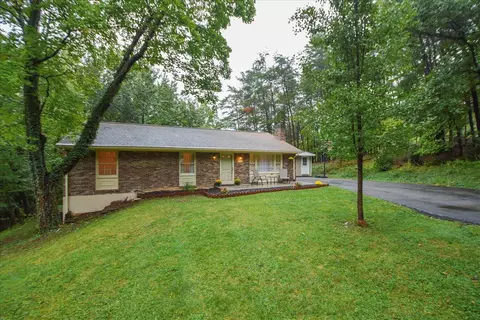 3439 Meadowlark Rd, Roanoke, VA 24018