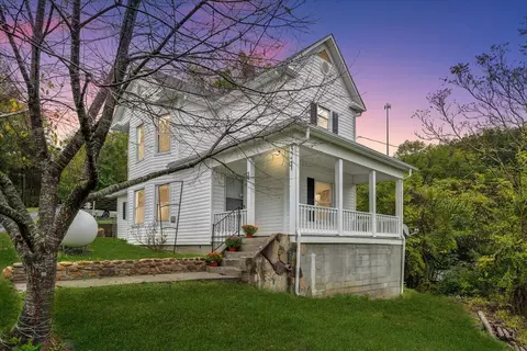 32 Fridley Hl, Eagle Rock, VA 24085