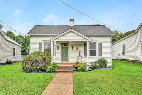 125 S Bruffey St, Salem, VA 24153