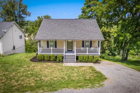 310 Giles Ave, Vinton, VA 24179
