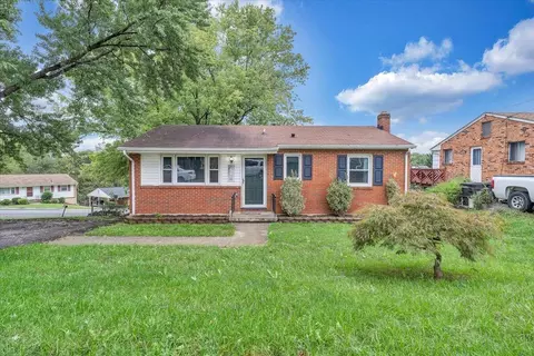 679 E Augusta Ave, Vinton, VA 24179 photo 2
