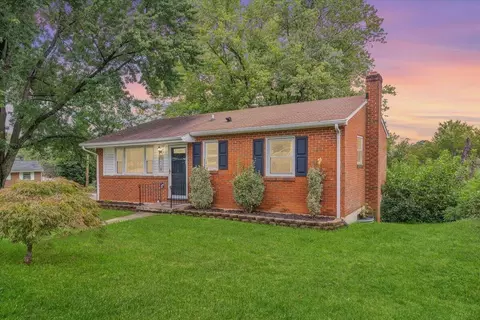 679 E Augusta Ave, Vinton, VA 24179 photo 3