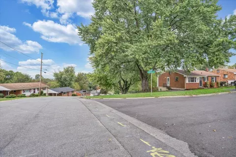 679 E Augusta Ave, Vinton, VA 24179 photo 6