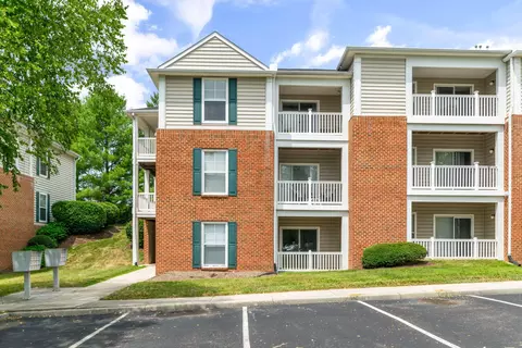 211 S Knollwood Dr #2101, Blacksburg, VA 24060