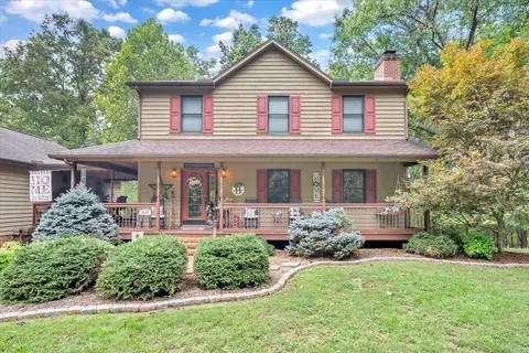 68 Periwinkle Ln, Lexington, VA 24450