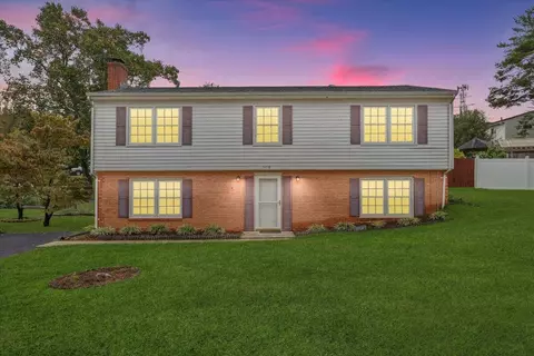 3938 Vauxhall Rd, Roanoke, VA 24018