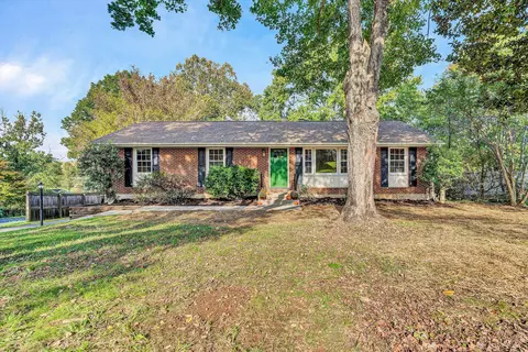 4225 Arlington Hills Dr, Roanoke, VA 24018