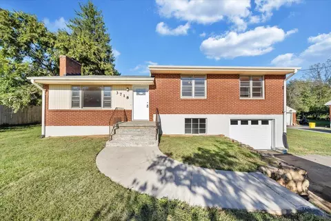 3718 Green Valley Dr, Roanoke, VA 24018