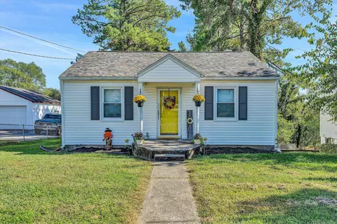215 Highland Rd, Vinton, VA 24179