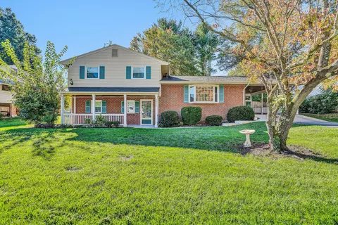 5020 Keithwood Dr SW, Roanoke, VA 24018