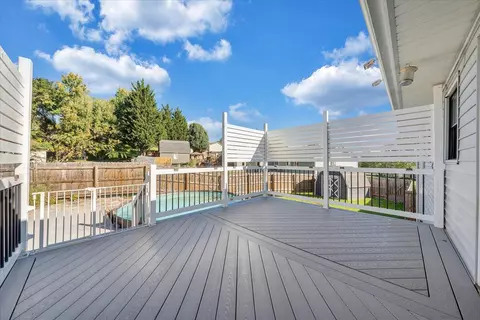 Exterior - 5609 Legate Dr, Roanoke, VA 24019 photo 10 of 18