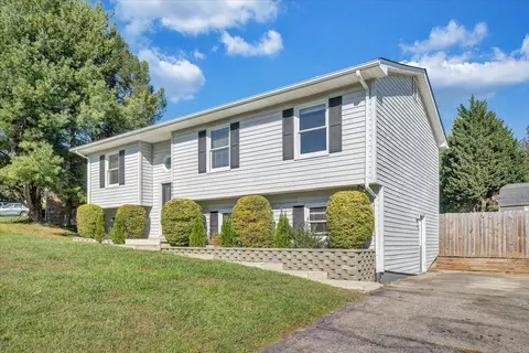 Exterior - 5609 Legate Dr, Roanoke, VA 24019 photo 6 of 18
