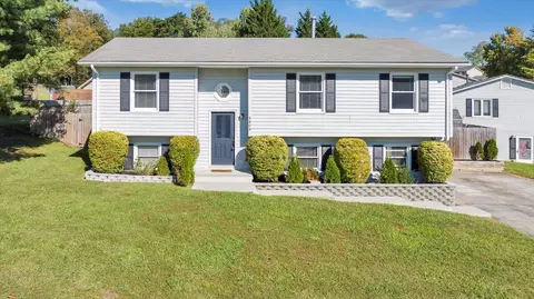 Exterior - 5609 Legate Dr, Roanoke, VA 24019 photo 5 of 18