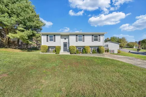 Exterior - 5609 Legate Dr, Roanoke, VA 24019 photo 2 of 18