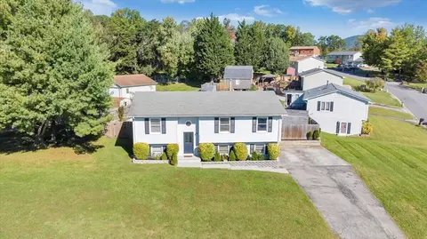View/Area - 5609 Legate Dr, Roanoke, VA 24019 photo 2 of 20