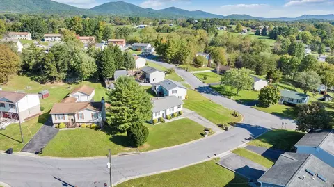 View/Area - 5609 Legate Dr, Roanoke, VA 24019 photo 7 of 20