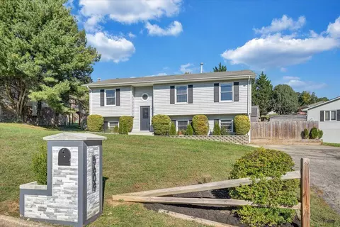 Exterior - 5609 Legate Dr, Roanoke, VA 24019 photo 7 of 18