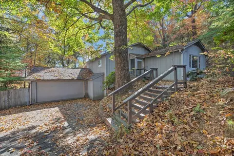 6716 Peach Tree Cir, Roanoke, VA 24018