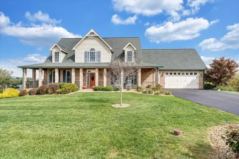 195 Graystone Dr, Daleville, VA 24083